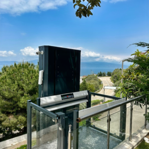 Dikey engelli platformu vidalı